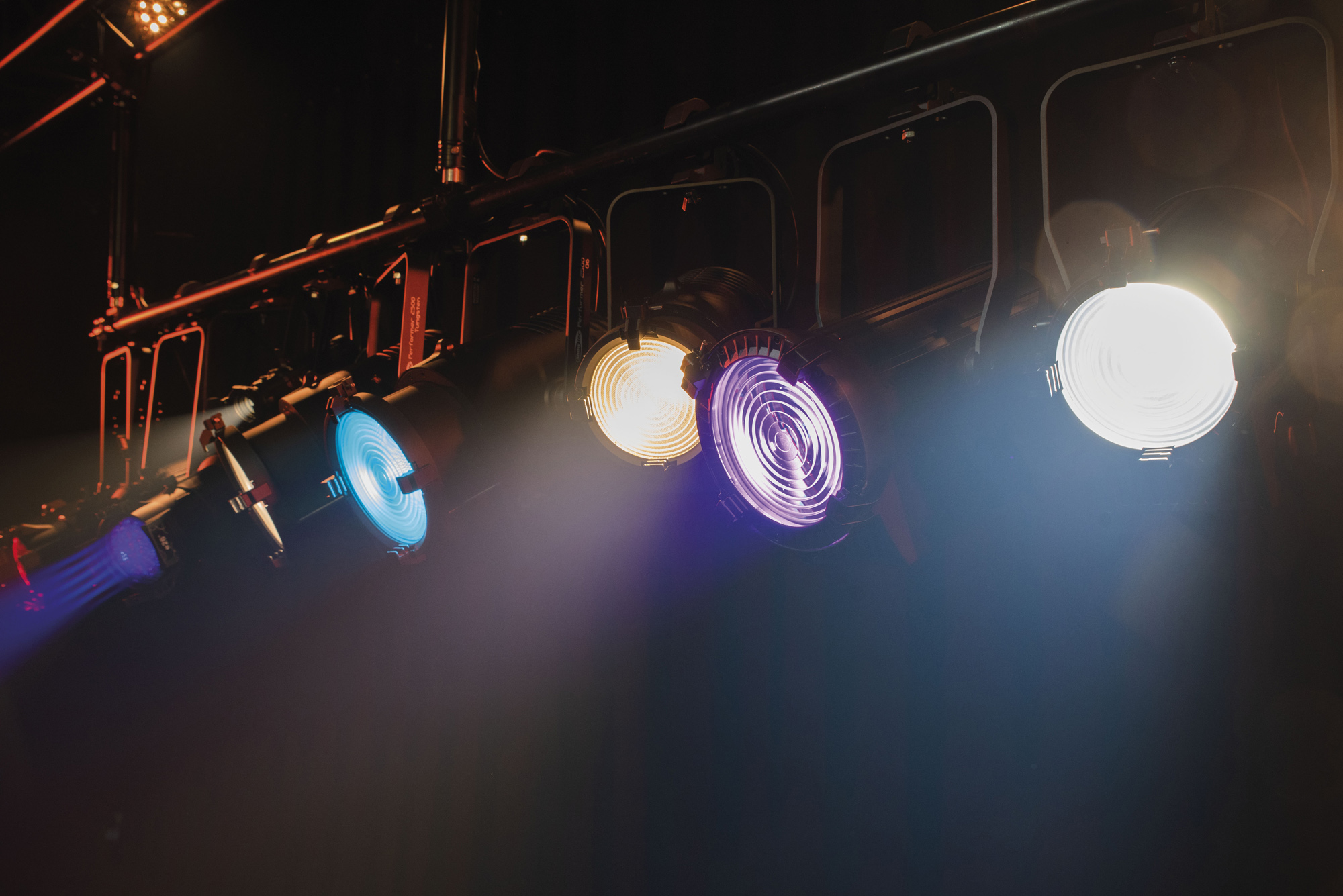 Performer Profile 600 DDT 250 W Warm White Theatre LED - Showtec 33063