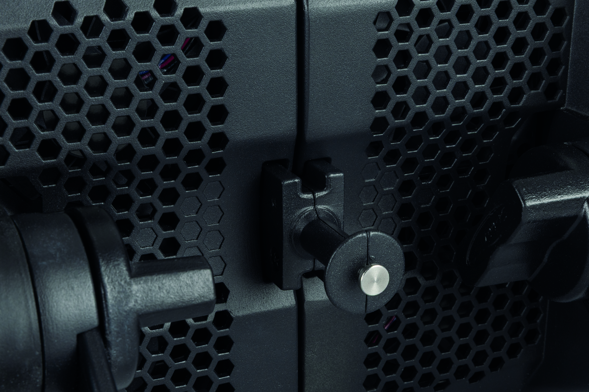Titan Connection Block accoppiatore metallico nero - Showtec 40352