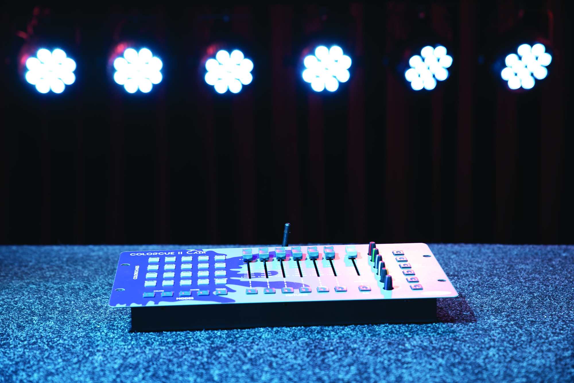 ColorCue 2 Air Intelligent 6-fader, 6-colour LED Controller wireless DMX - Showtec 50708