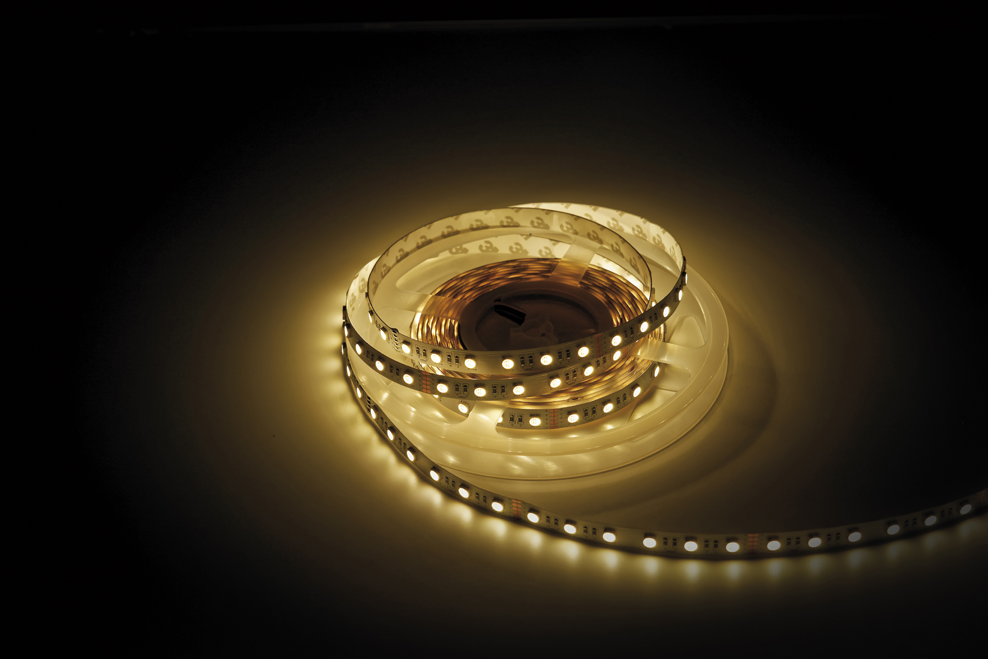 Striscia LED RGBW Havana Ribbon 5m 2700K 60 LED/m IP20 - Artecta A0852019