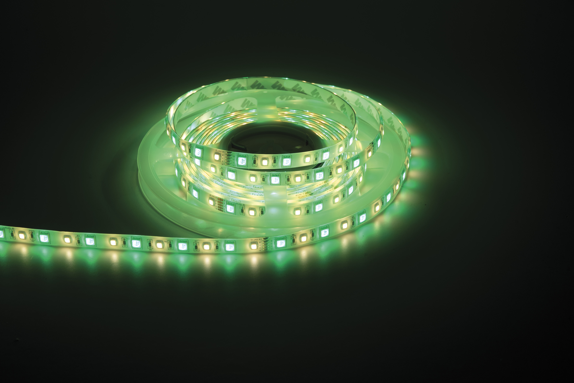 Striscia LED WW+RGB 5m 2700K IP62 72LED/m 10mm - Artecta A0856401