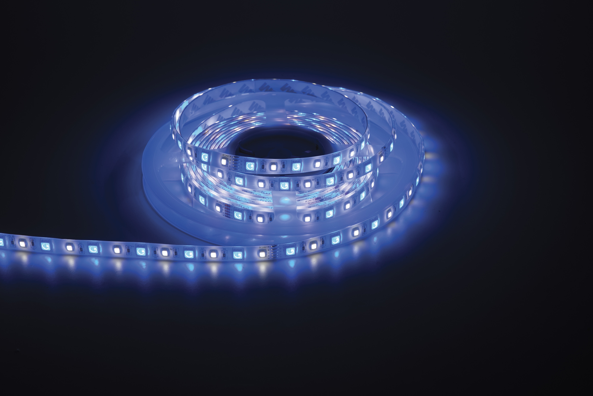 Striscia LED WW+RGB 5m 2700K IP62 72LED/m 10mm - Artecta A0856401