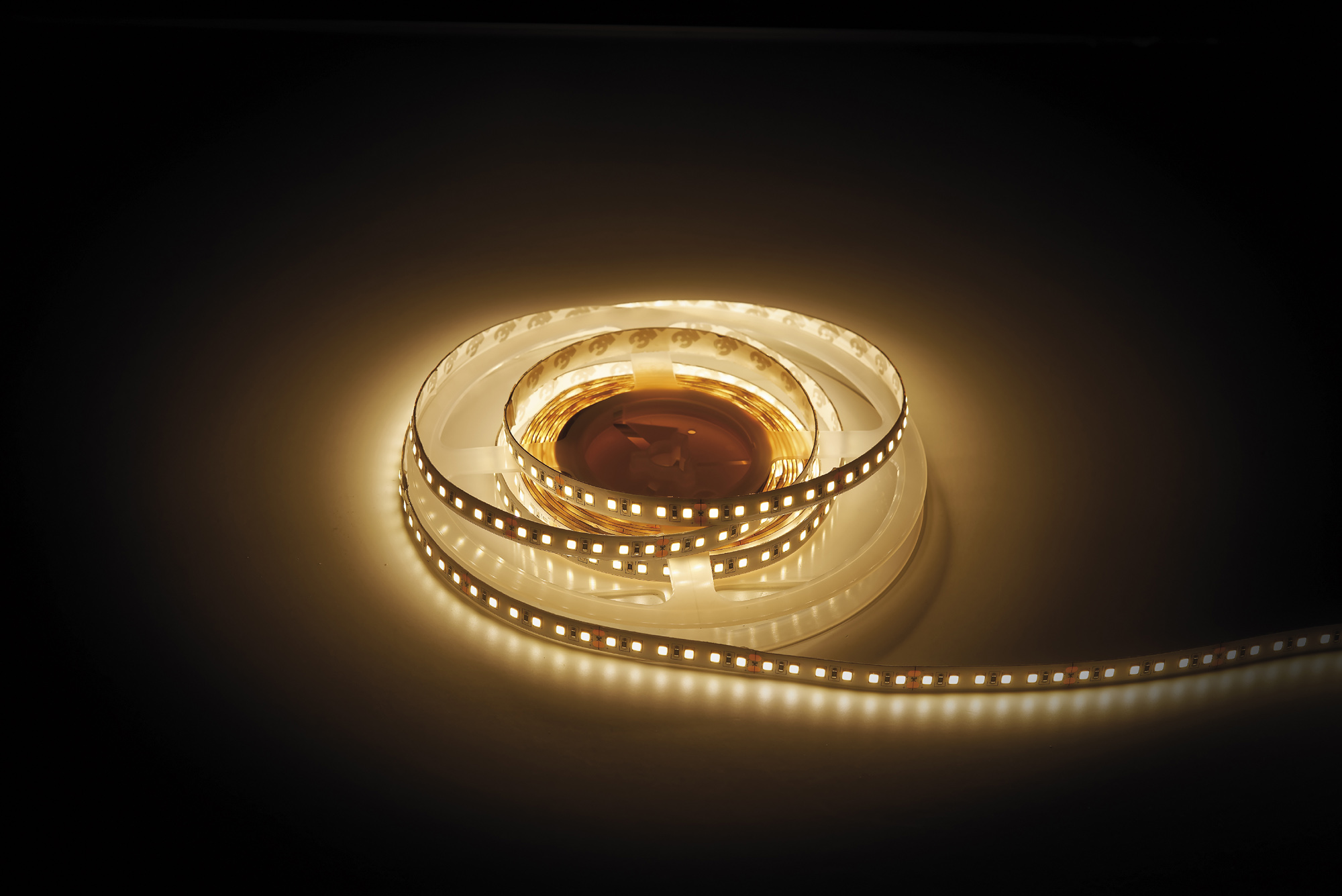 Striscia LED Bianca 3000K 5m IP62 120LED/m 144W - Artecta A0856539